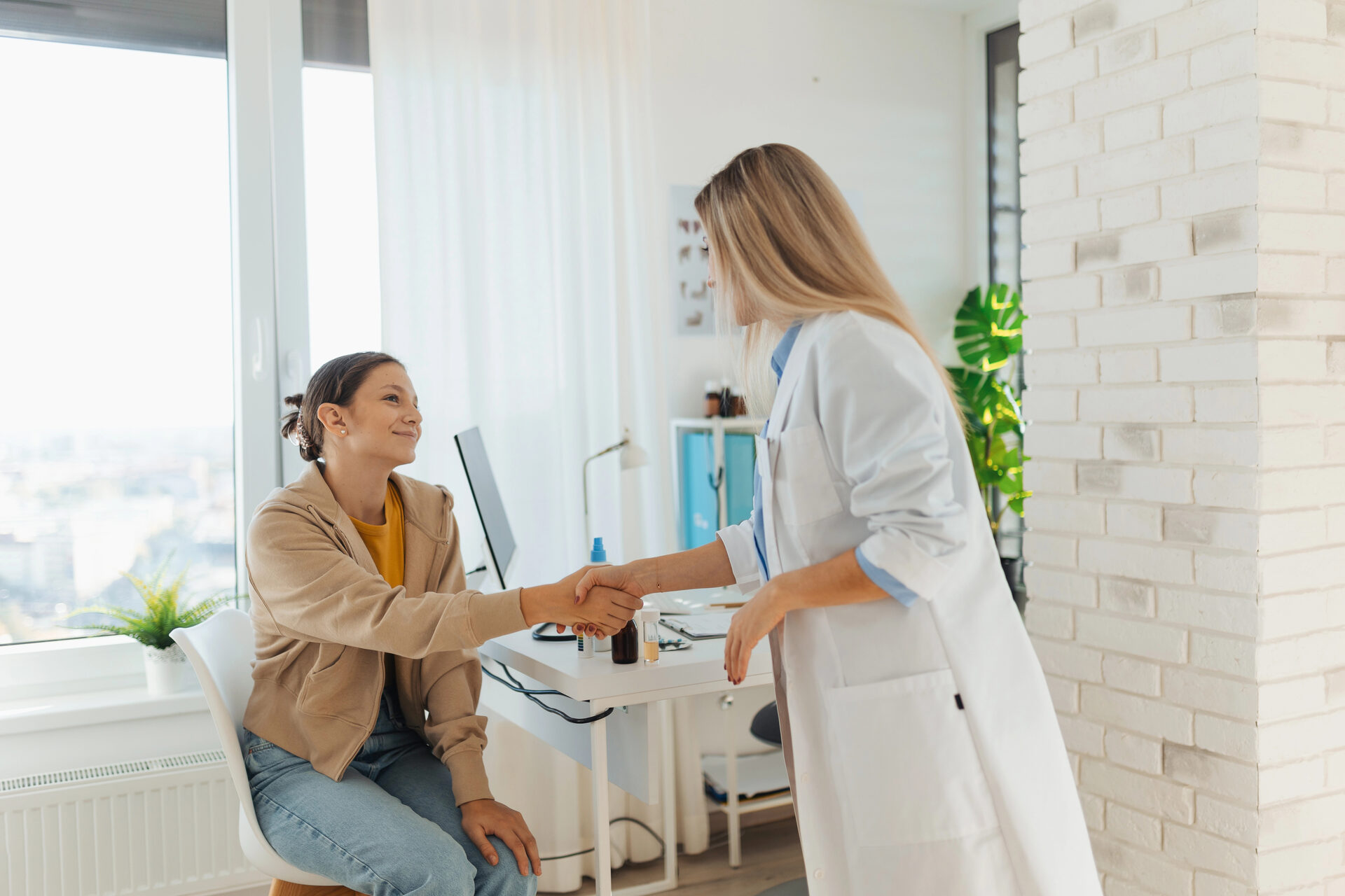 Patient meeting with a pain specialist for the first time